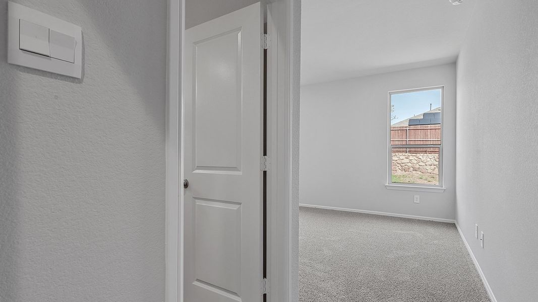 Spacious, unfurnished interior of a new home in Vista Point, Grandview (Image 20).