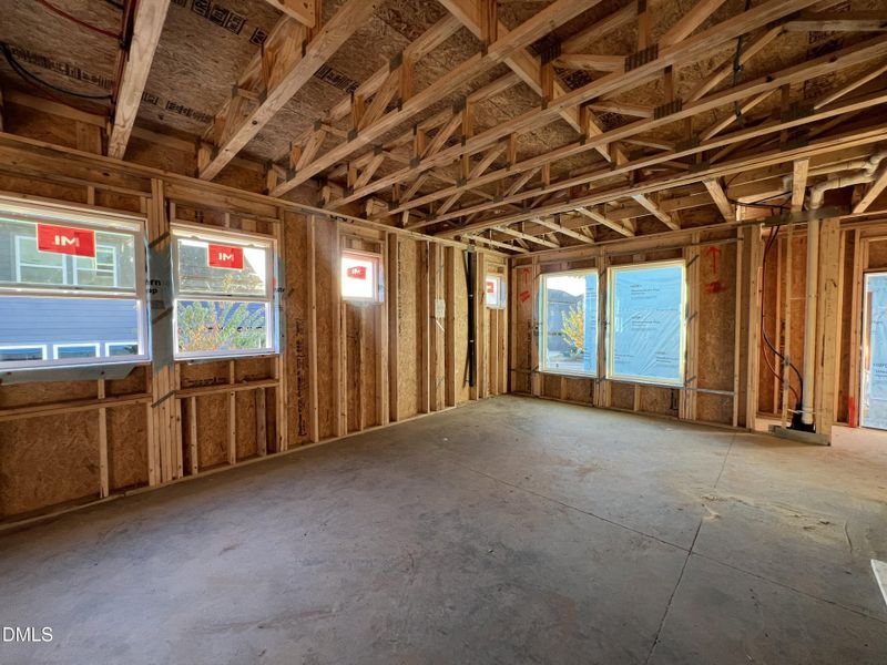 20251107_213440147_iOS 20251107_213440147_iOS