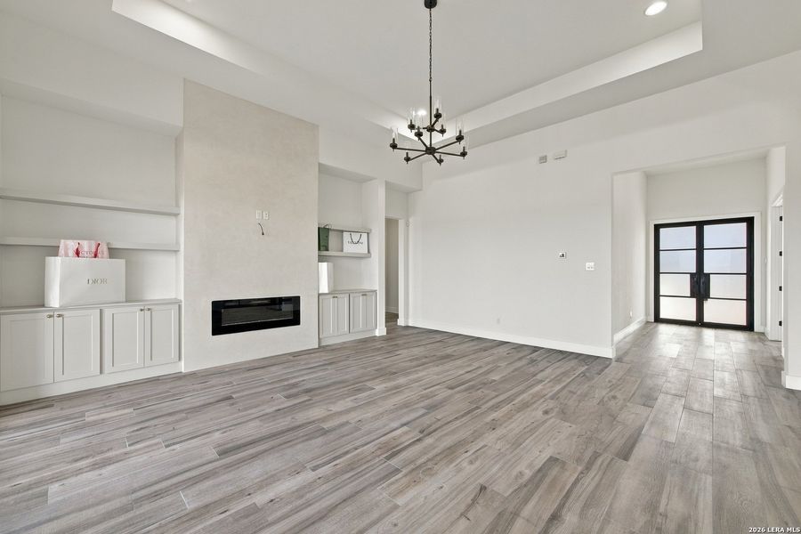 Spacious, unfurnished interior of a new home in , Floresville (Image 35).