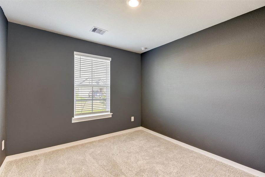 Spacious, unfurnished interior of a new home in Post Oak Pointe, Fresno (Image 20).