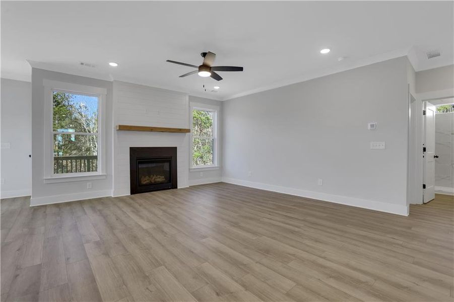 Spacious, unfurnished interior of a new home in Cambridge, Flowery Branch (Image 18). Spacious, unfurnished interior of a new home in Cambridge, Flowery Branch (Image 18).