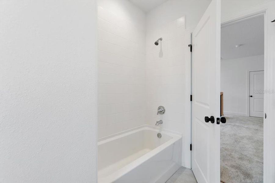 Spacious, unfurnished interior of a new home in , Palm Coast (Image 21).