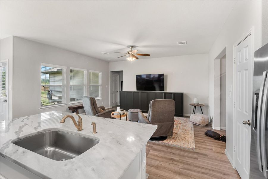 Furnished interior view inside a new home in Wedgewood Forest, Conroe (Image 7). Furnished interior view inside a new home in Wedgewood Forest, Conroe (Image 7).