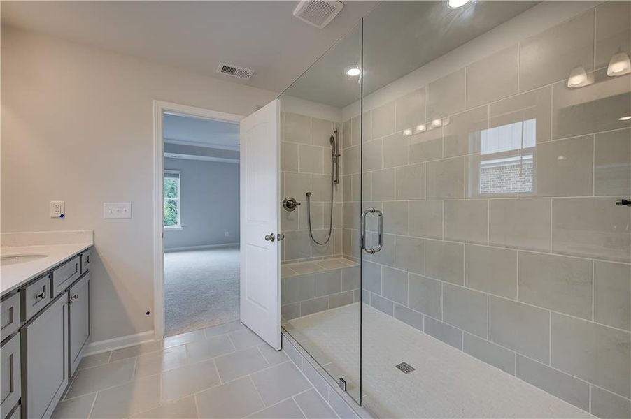 Furnished interior view inside a new home in Hamilton Lakes, Lawrenceville (Image 8). Furnished interior view inside a new home in Hamilton Lakes, Lawrenceville (Image 8).