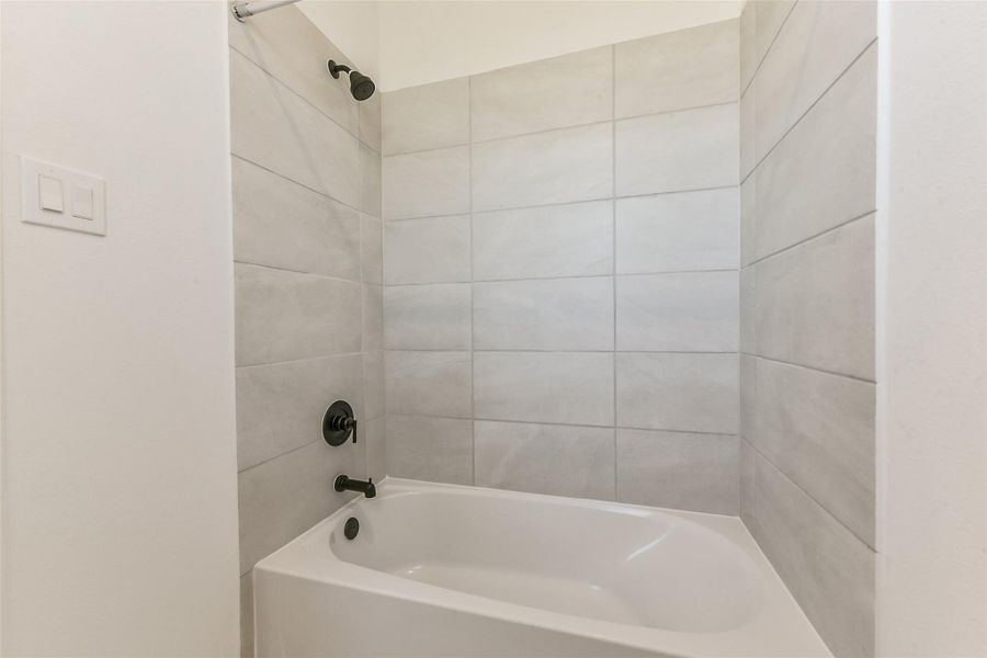 Close-up of interior finishes inside a home in Colony at Pinehurst, Pinehurst (Image 20). Close-up of interior finishes inside a home in Colony at Pinehurst, Pinehurst (Image 20).