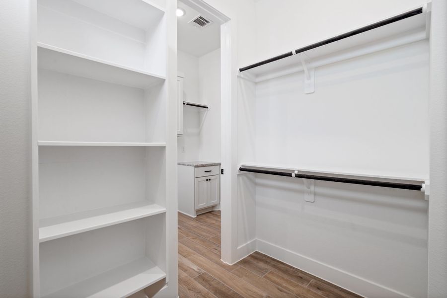 Image 36 representing the Malibu – 60′ Lot by Chesmar Homes in Fulshear Lakes, Fulshear, TX. Image 36 representing the Malibu – 60′ Lot by Chesmar Homes in Fulshear Lakes, Fulshear, TX.