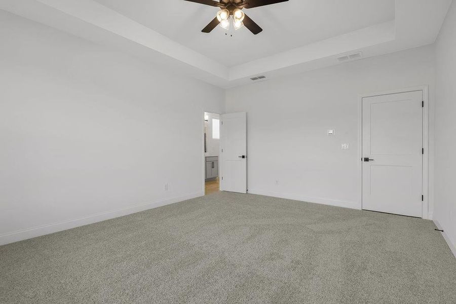 Spacious, unfurnished interior of a new home in Pickens Bluff, Hiram (Image 23). Spacious, unfurnished interior of a new home in Pickens Bluff, Hiram (Image 23).