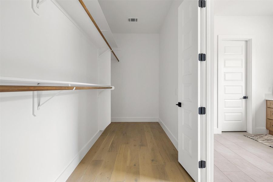 Spacious, unfurnished interior of a new home in , Wimberley (Image 35).