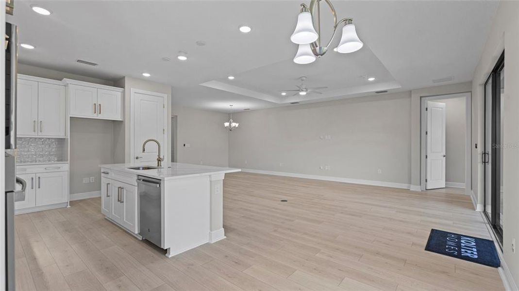 Spacious, unfurnished interior of a new home in Cresswind Lakewood Ranch, Lakewood Ranch (Image 21).