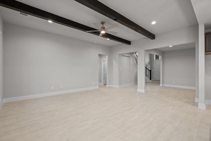 Spacious, unfurnished interior of a new home in Briarwood Crossing, Rosenberg (Image 36).