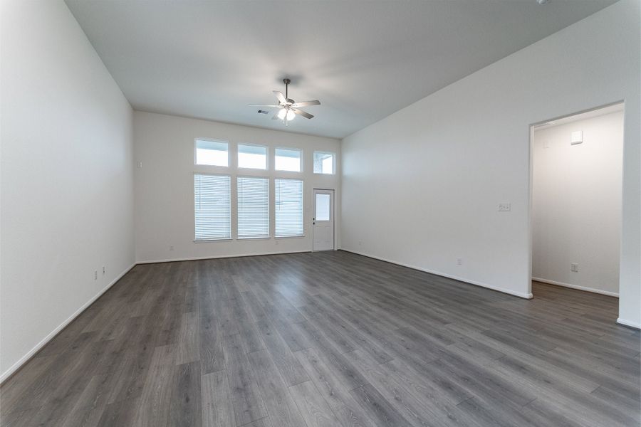 Spacious, unfurnished interior of a new home in Windrose Green, Angleton (Image 16).