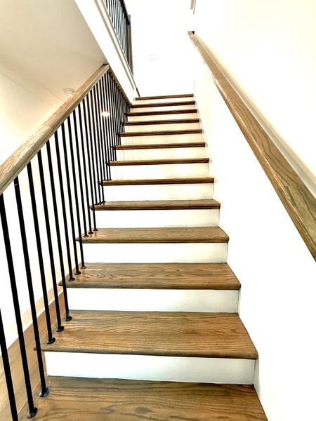 Furnished interior view inside a new home in Grants Court, Charleston (Image 14).