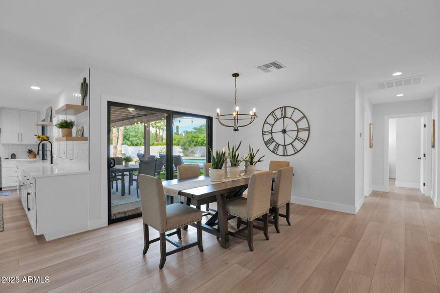 Expansive Dining Space Expansive Dining Space