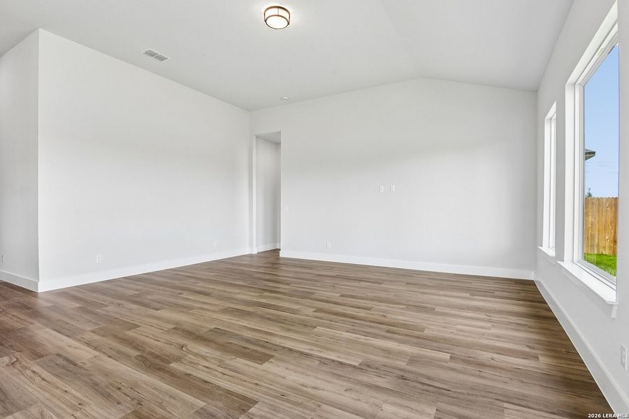 Spacious, unfurnished interior of a new home in Weltner Farms 60’s, New Braunfels (Image 16). Spacious, unfurnished interior of a new home in Weltner Farms 60’s, New Braunfels (Image 16).