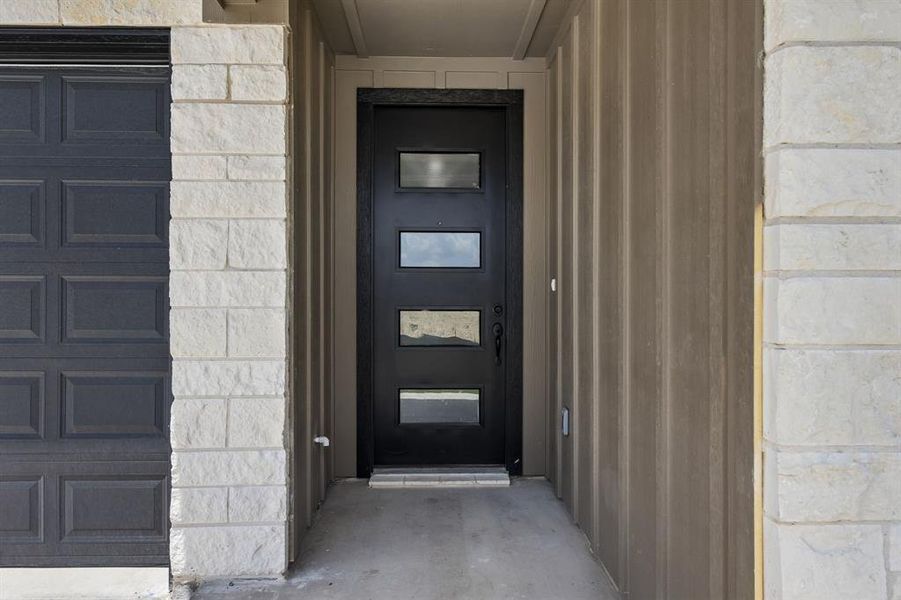 Exterior details and patio area of a home in , Killeen (Image 22).
