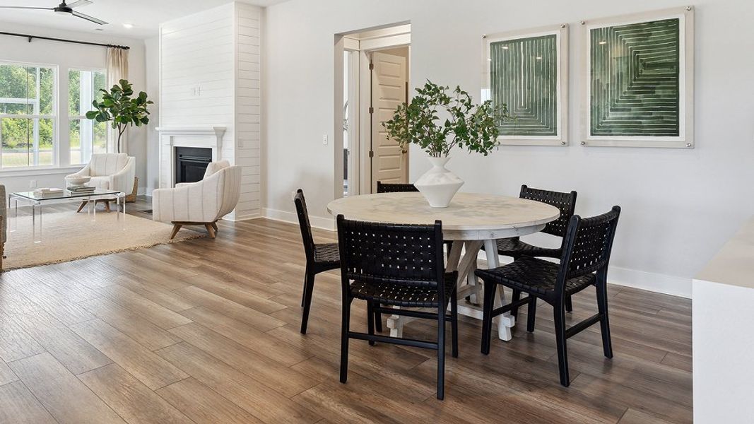 2202 Montgomery Dining 1of2 F1