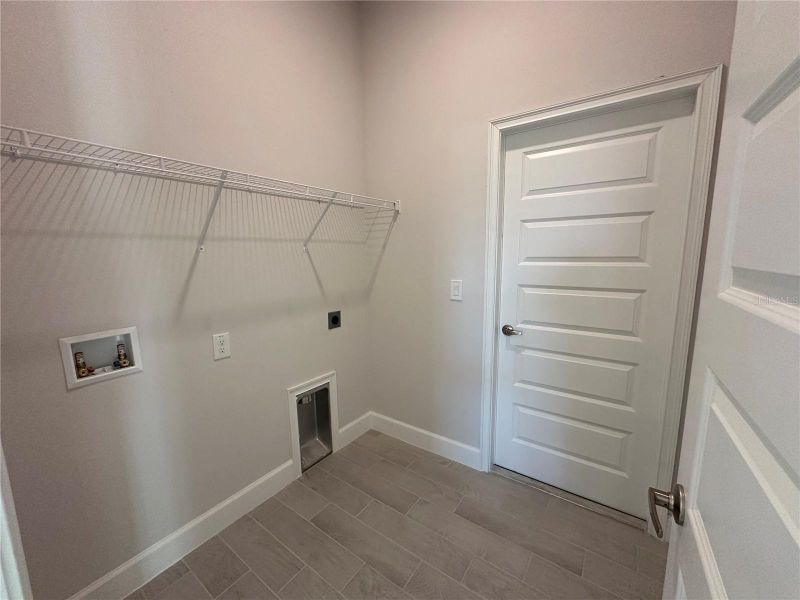 Spacious, unfurnished interior of a new home in Densan Park, Wildwood (Image 16).