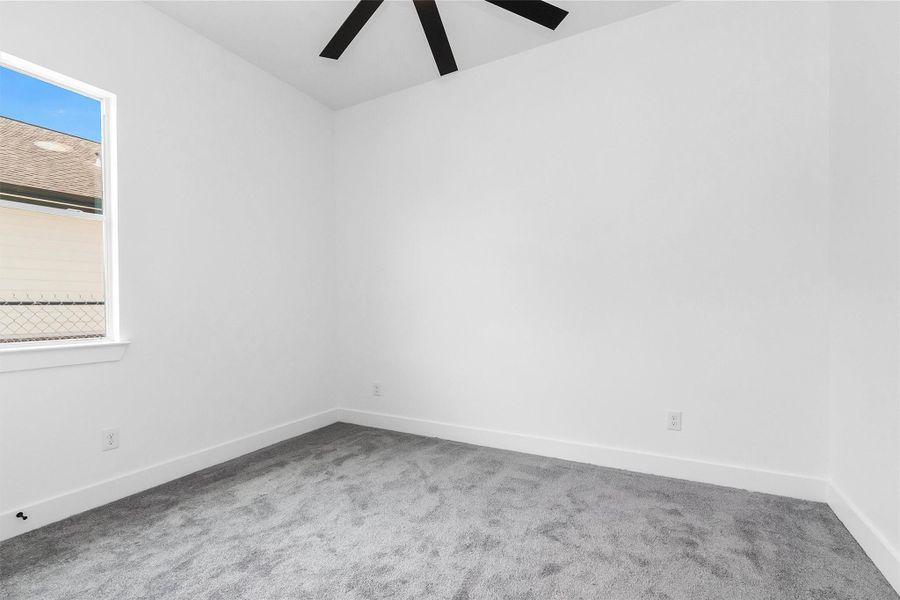 Spacious, unfurnished interior of a new home in , Houston (Image 24).