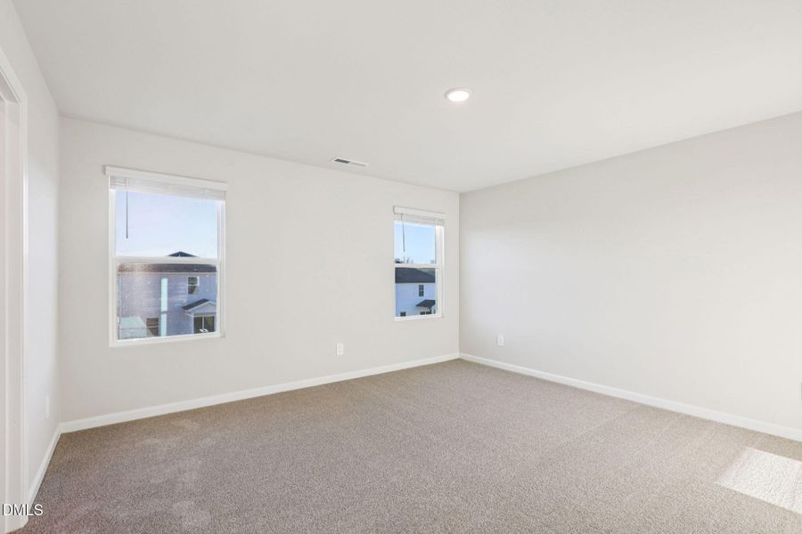 13-web-or-mls-Raleigh - Oak Manor -816