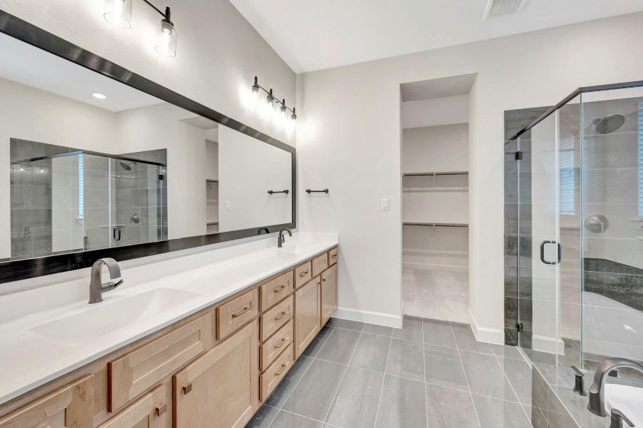 Furnished interior view inside a new home in Indigo 50’ Homesites, Richmond (Image 9). Furnished interior view inside a new home in Indigo 50’ Homesites, Richmond (Image 9).