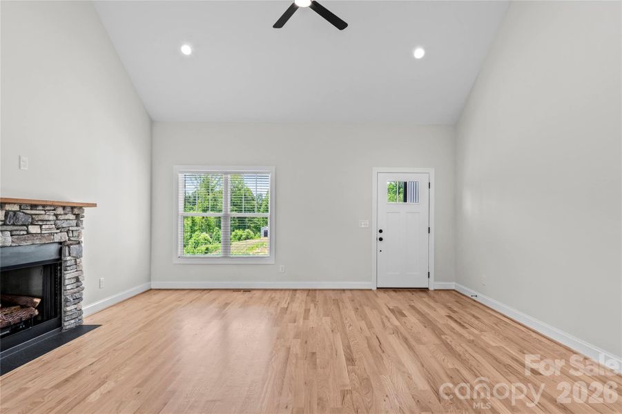 Spacious, unfurnished interior of a new home in , Lexington (Image 28).
