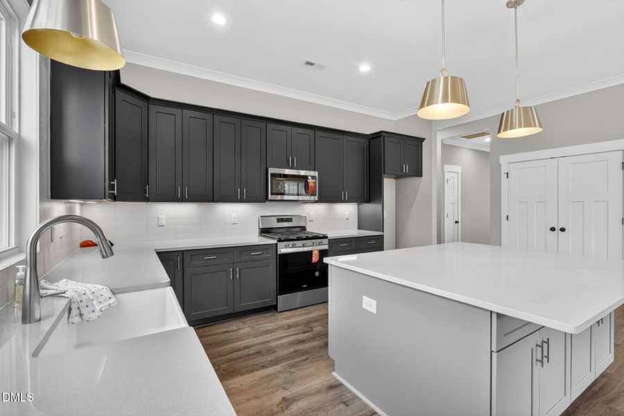 31-web-or-mls-484-hillard-ln-annice-broa