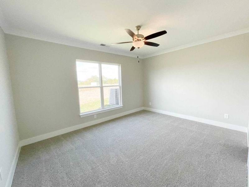 Spacious, unfurnished interior of a new home in Stonecrest Townhomes, Hendersonville (Image 9).