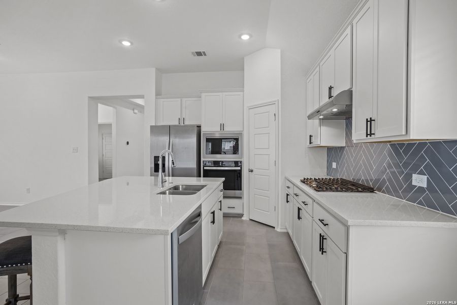 Furnished interior view inside a new home in The Parklands, Schertz (Image 8). Furnished interior view inside a new home in The Parklands, Schertz (Image 8).