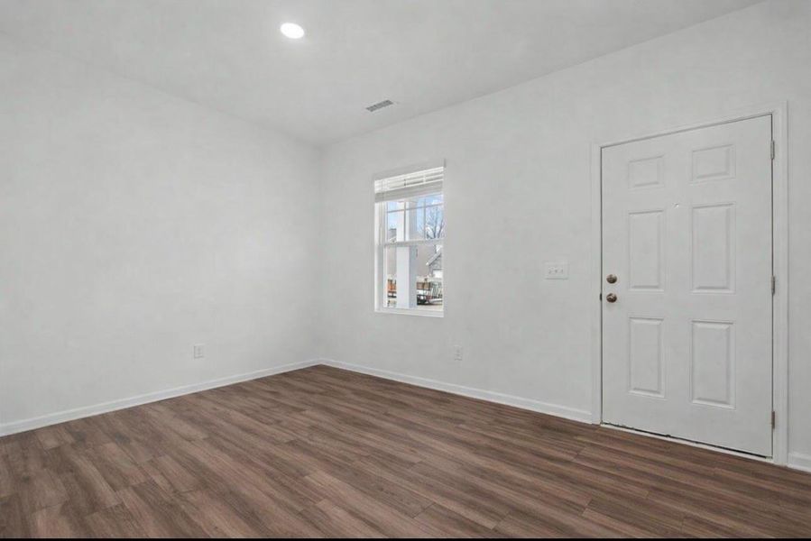 Spacious, unfurnished interior of a new home in Spring Creek Trails, Magnolia (Image 12).