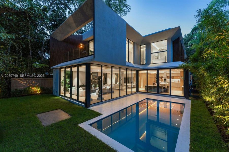 Exterior details and patio area of a home in , Miami (Image 18).