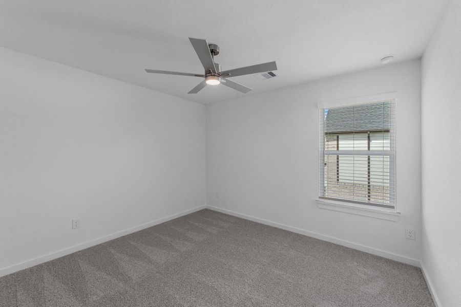 Spacious, unfurnished interior of a new home in Briarwood Crossing, Rosenberg (Image 24).