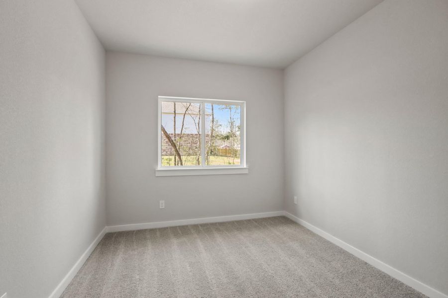 Spacious, unfurnished interior of a new home in Oakwood Ranch, Willis (Image 12).