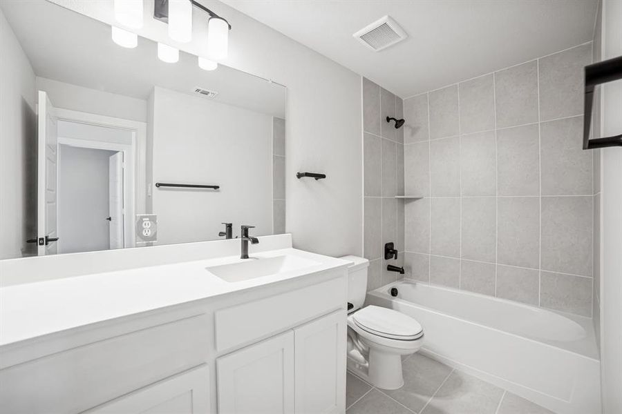 Furnished interior view inside a new home in Creekshaw – Classic, Royse City (Image 8). Furnished interior view inside a new home in Creekshaw – Classic, Royse City (Image 8).