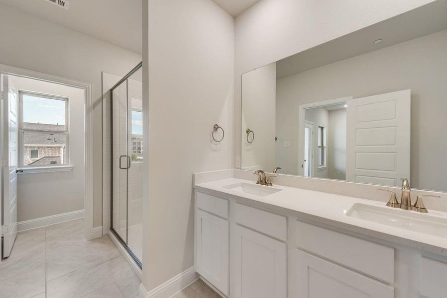 Furnished interior view inside a new home in Bayside, Rowlett (Image 9).
