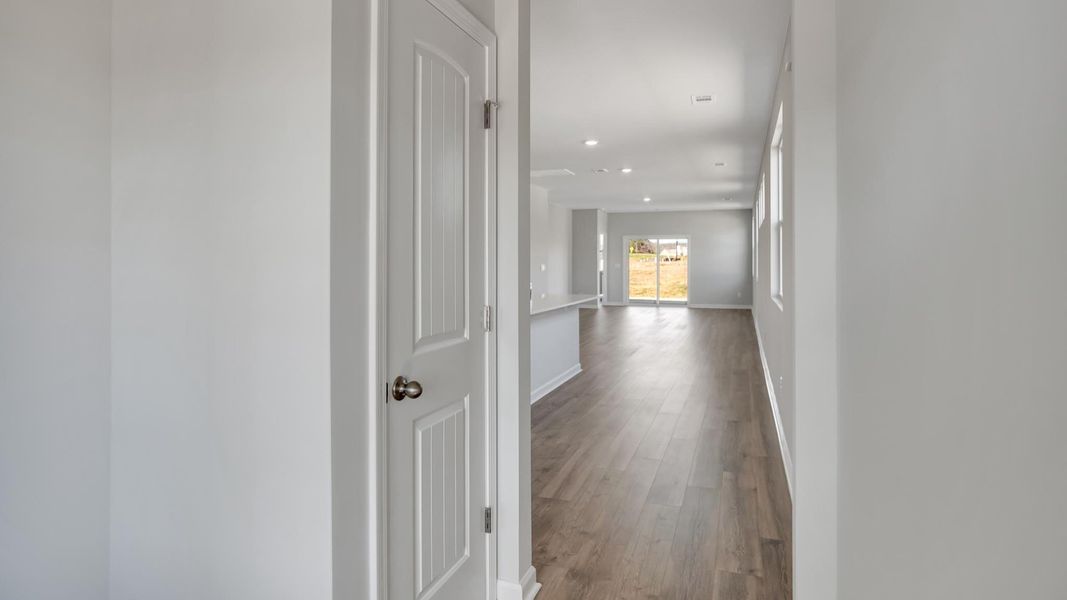 Spacious, unfurnished interior of a new home in Legacy Farms, White House (Image 11).