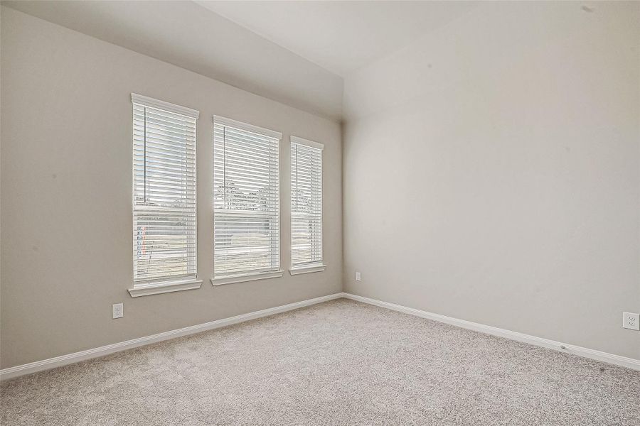 Image 3 of a home in King Oaks Village.