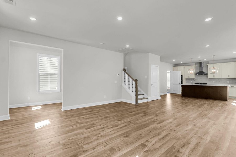 Spacious, unfurnished interior of a new home in Sweetgrass Station, Summerville (Image 17).