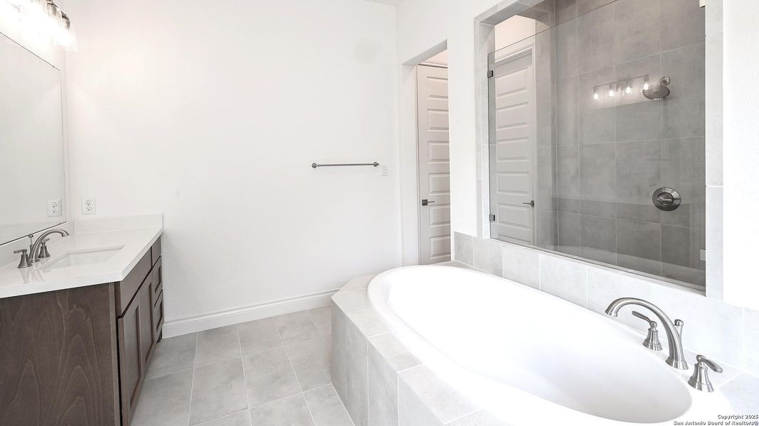 Furnished interior view inside a new home in Veramendi 60', New Braunfels (Image 7).