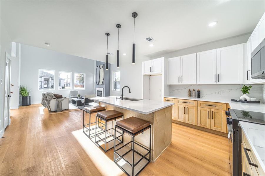 Furnished interior view inside a new home in , Dallas (Image 14).