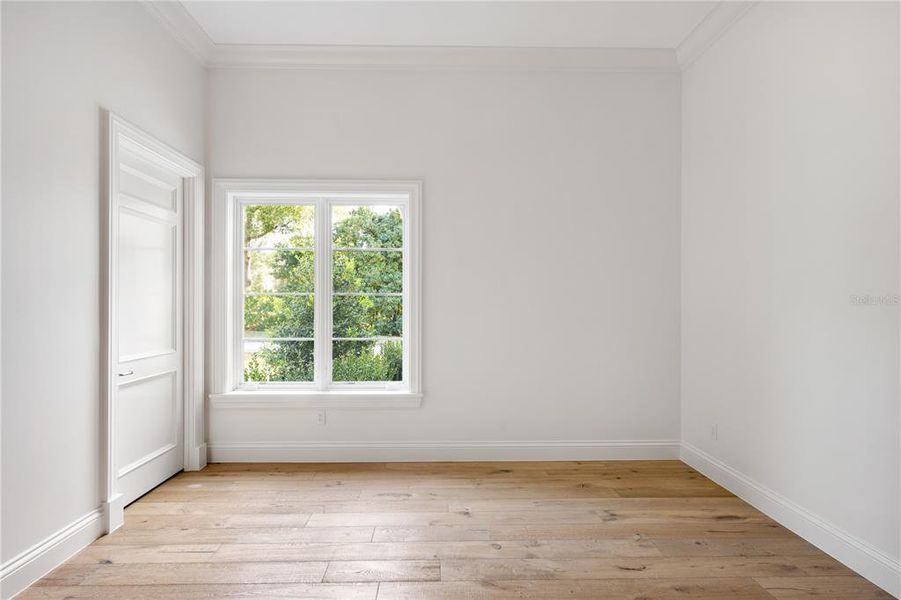 Spacious, unfurnished interior of a new home in , Ocala (Image 38).