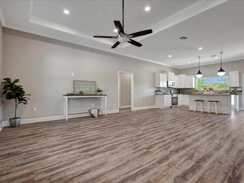 Spacious, unfurnished interior of a new home in , Lufkin (Image 17). Spacious, unfurnished interior of a new home in , Lufkin (Image 17).