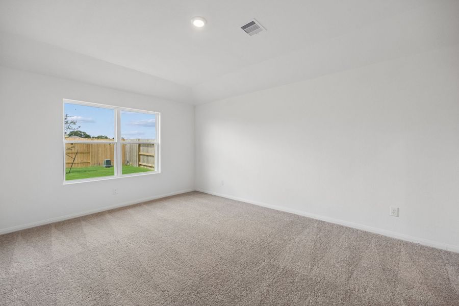 Spacious, unfurnished interior of a new home in Meridiana, Manvel (Image 24).