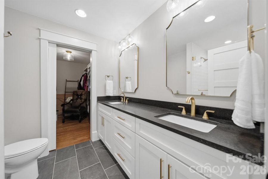 Furnished interior view inside a new home in , Newland (Image 13).