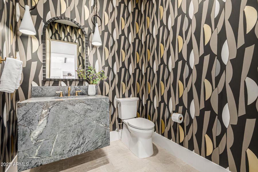 32 - Del Paisano Calle 32 - Del Paisano Calle