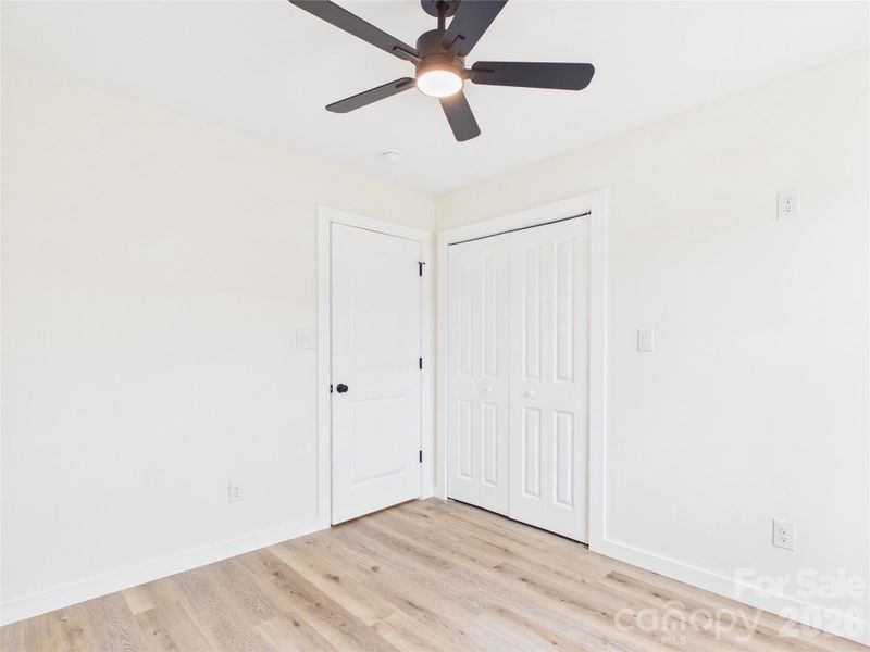 Spacious, unfurnished interior of a new home in , Granite Falls (Image 19).