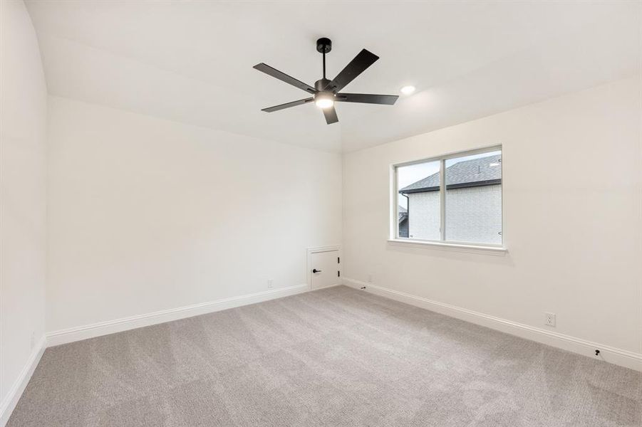 Spacious, unfurnished interior of a new home in Windsong Ranch Classic 61, Prosper (Image 34).