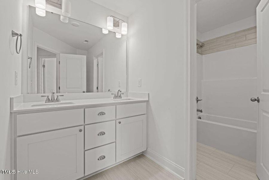 20250812151250257113000000-o