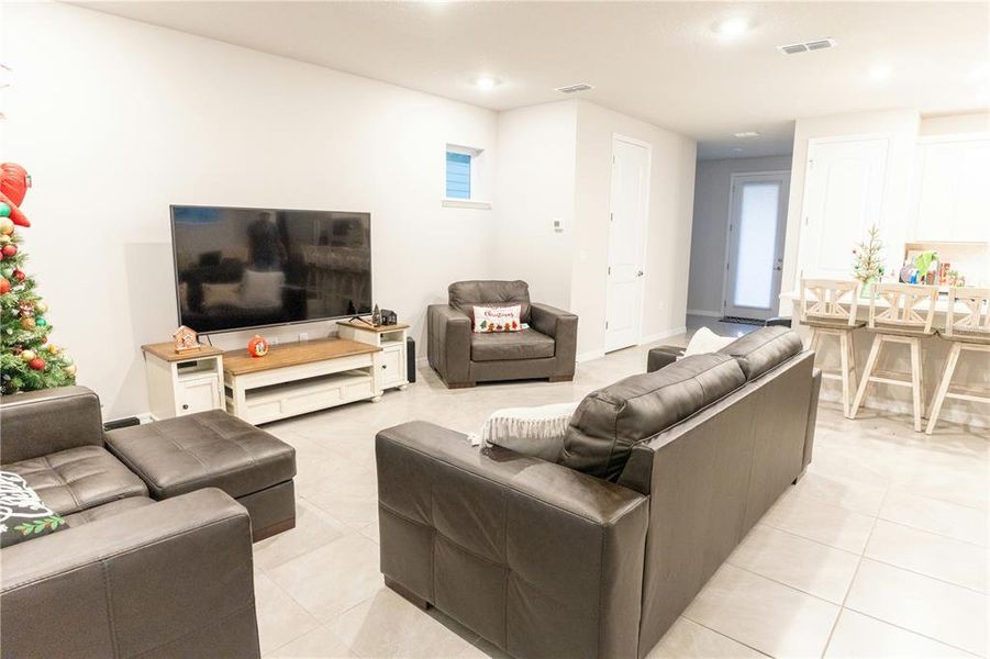 Furnished interior view inside a new home in Weslyn Park in Sunbridge 34', St. Cloud (Image 17).