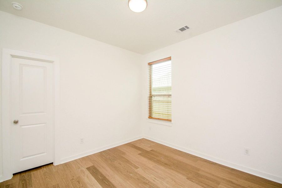 Secondary bedroom with versatile layout and natural light. Secondary bedroom with versatile layout and natural light.
