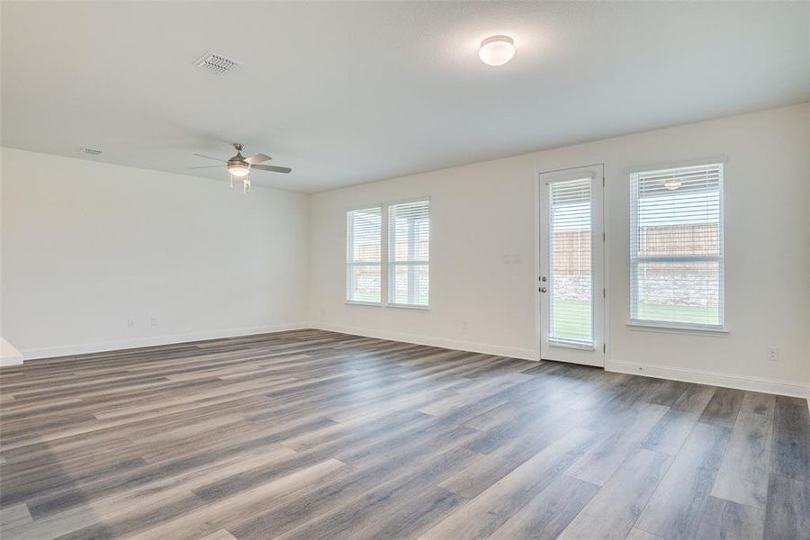 Spacious, unfurnished interior of a new home in Sierra Vista at Kelly Ranch, Aledo (Image 12). Spacious, unfurnished interior of a new home in Sierra Vista at Kelly Ranch, Aledo (Image 12).